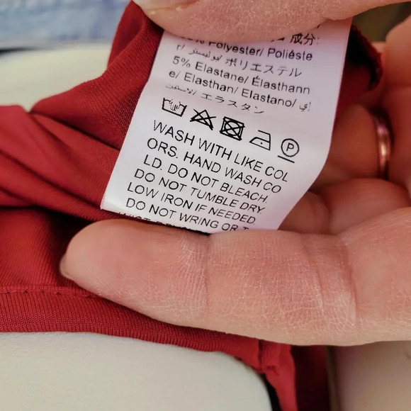 SHEIN Curve Red and Gold Crop Top Blouse Size 0XL Chain Detail NWOT - Picture 13 of 15